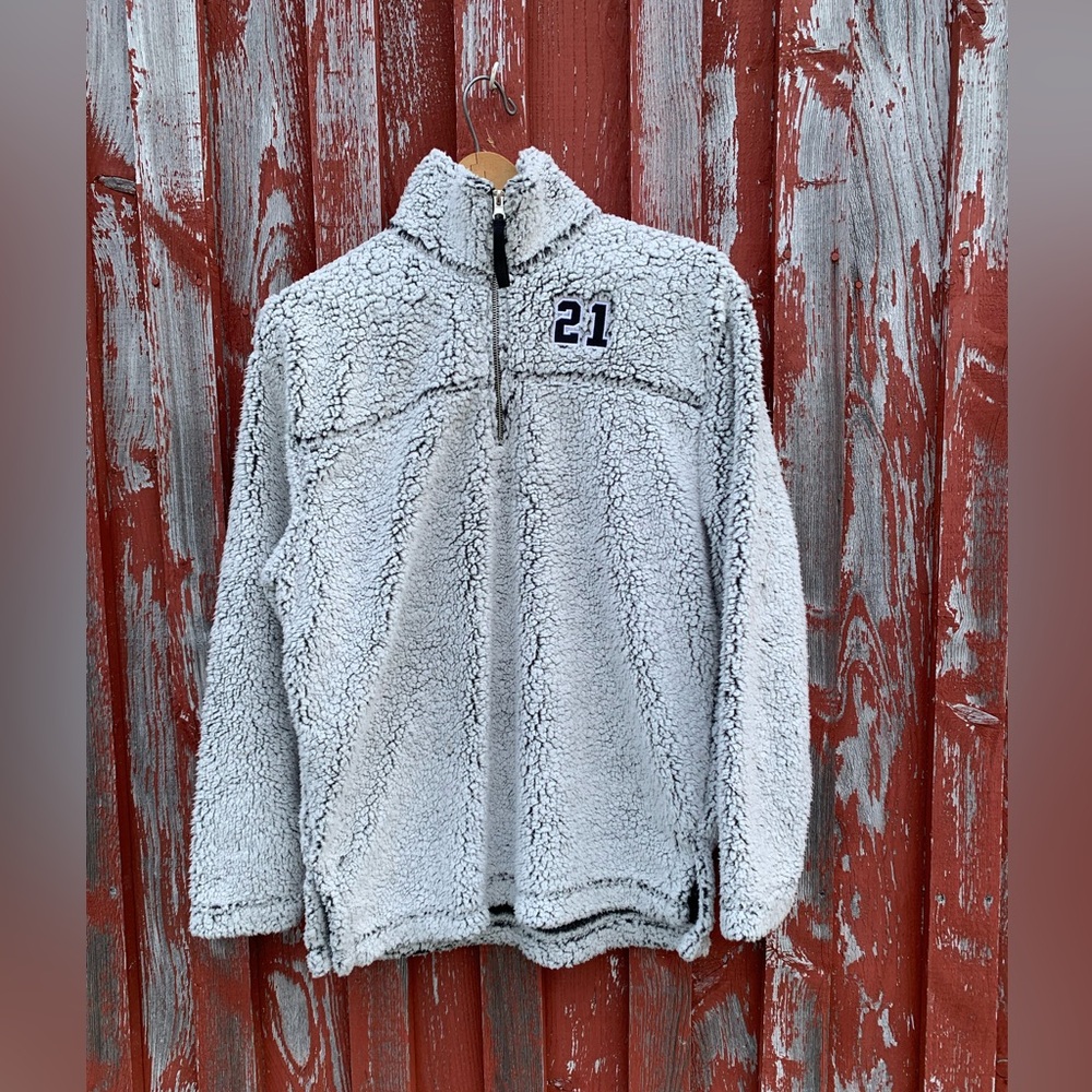 Women’s grey Jostens Sherpa pullover, size Large